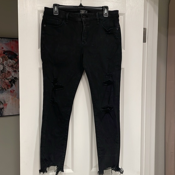 Black Abercrombie & Fitch staple jeans size 31 - Picture 2 of 3